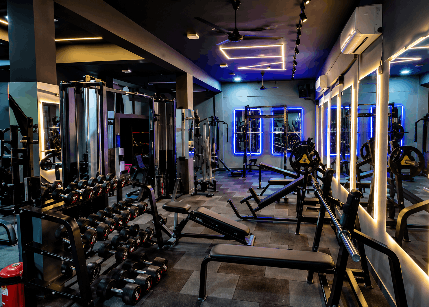 Everytime Fitness gym floor South Extension Delhi