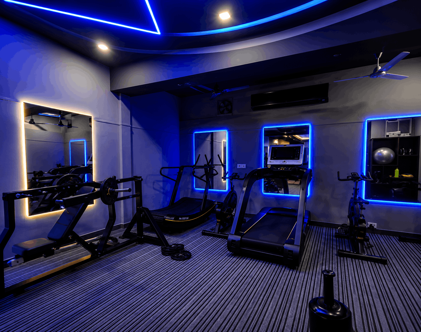 Premium equipment at Everytime Fitness Delhi